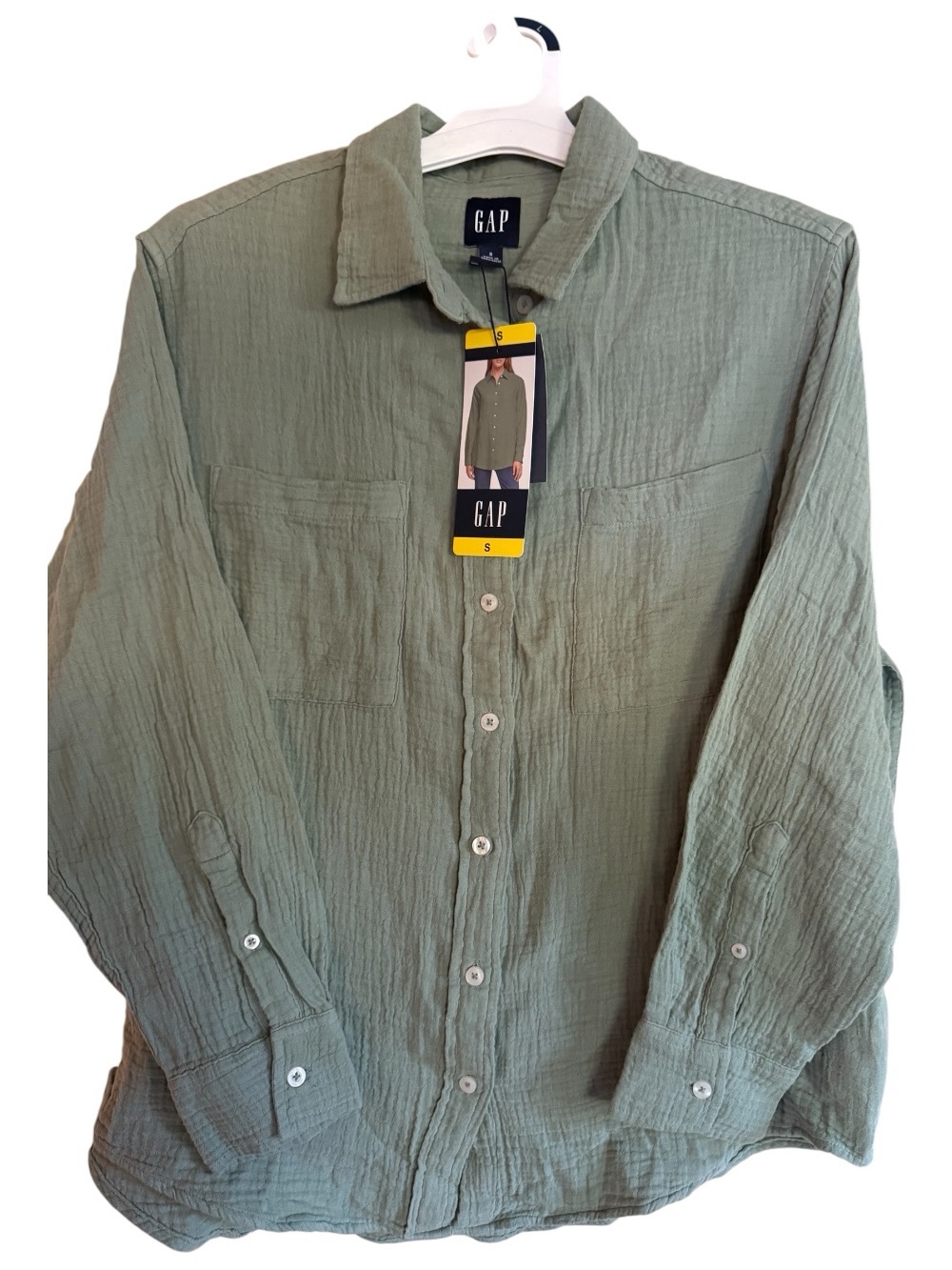 GAP Women’s Long-Sleeve Button-Down Shirt — Sage Green